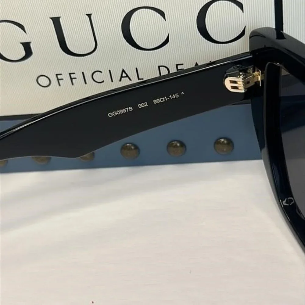 New Authentic- GUCCI Grey Shield Unisex Sunglasses\nGG0997S 002